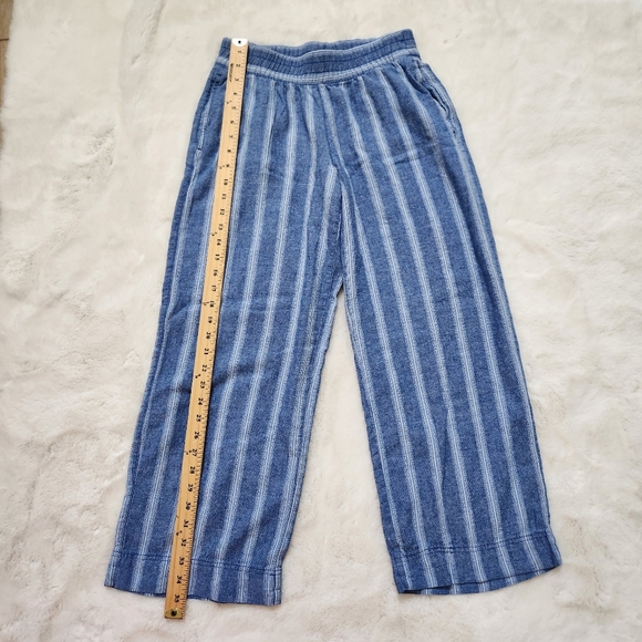 Old Navy Blue and White Striped Pants - Picture 6 of 11